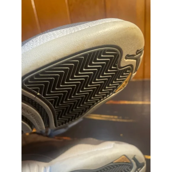 Youth men’s Air Jordan 12 Retro “Dark Grey”Sneakers Size 7Y or 7 men’s - Picture 8 of 12